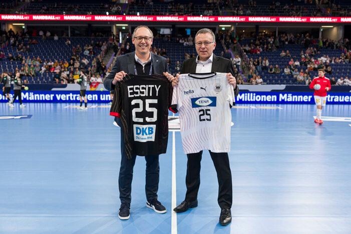 TENA ist offizieller Partner des Deutschen Handballbundes TENA ist offizieller Partner des Deutschen Handballbundes