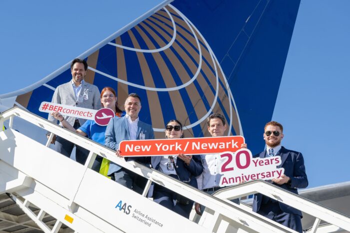 United Airlines feiert 20 Jahre Flüge zwischen Berlin und New York