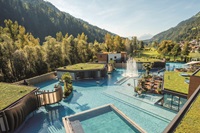 Ein Hideaway für romantische Herbsttage Die Quellenhof See Lodge: Südtirols exklusiver Rückzugsort