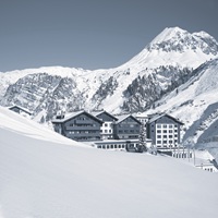 70 Jahre Zürserhof Alpine Legende. Familiengeführt seit 1955.