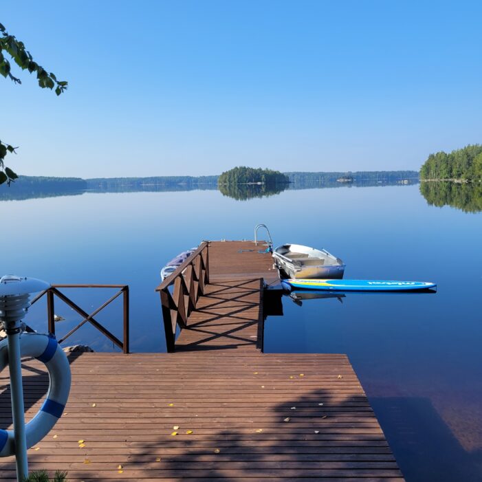 Lomaaurinko – das Ferienhäuschen am See baldmöglichst buchen