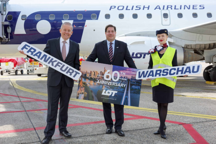 LOT Polish Airlines feiert 60 Jahre Flüge zwischen Frankfurt und Warschau