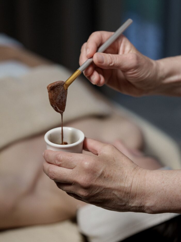 Schön wie Sisi: Schoko-Facial mit „Sisis Finest“ Kollagenschokolade