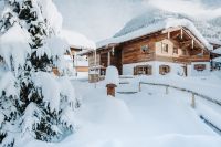 Schnee, Sauna, Sternenhimmel Winter in den Alpzitt Chalets