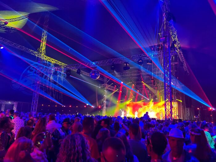 Start in die Festival-Saison – Schlagerwelle 2025 am Weissenhäuser Strand