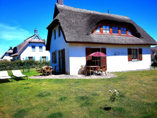 Urlaub mit Hund Reethaus am Meer eingezäunt Urlaub mit Hund Reethaus am Meer eingezäunt