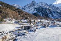 In Sulden nimmt der Winter noch einmal Fahrt auf Sonnenskilauf und Zweisamkeit im Hotel Cevedale