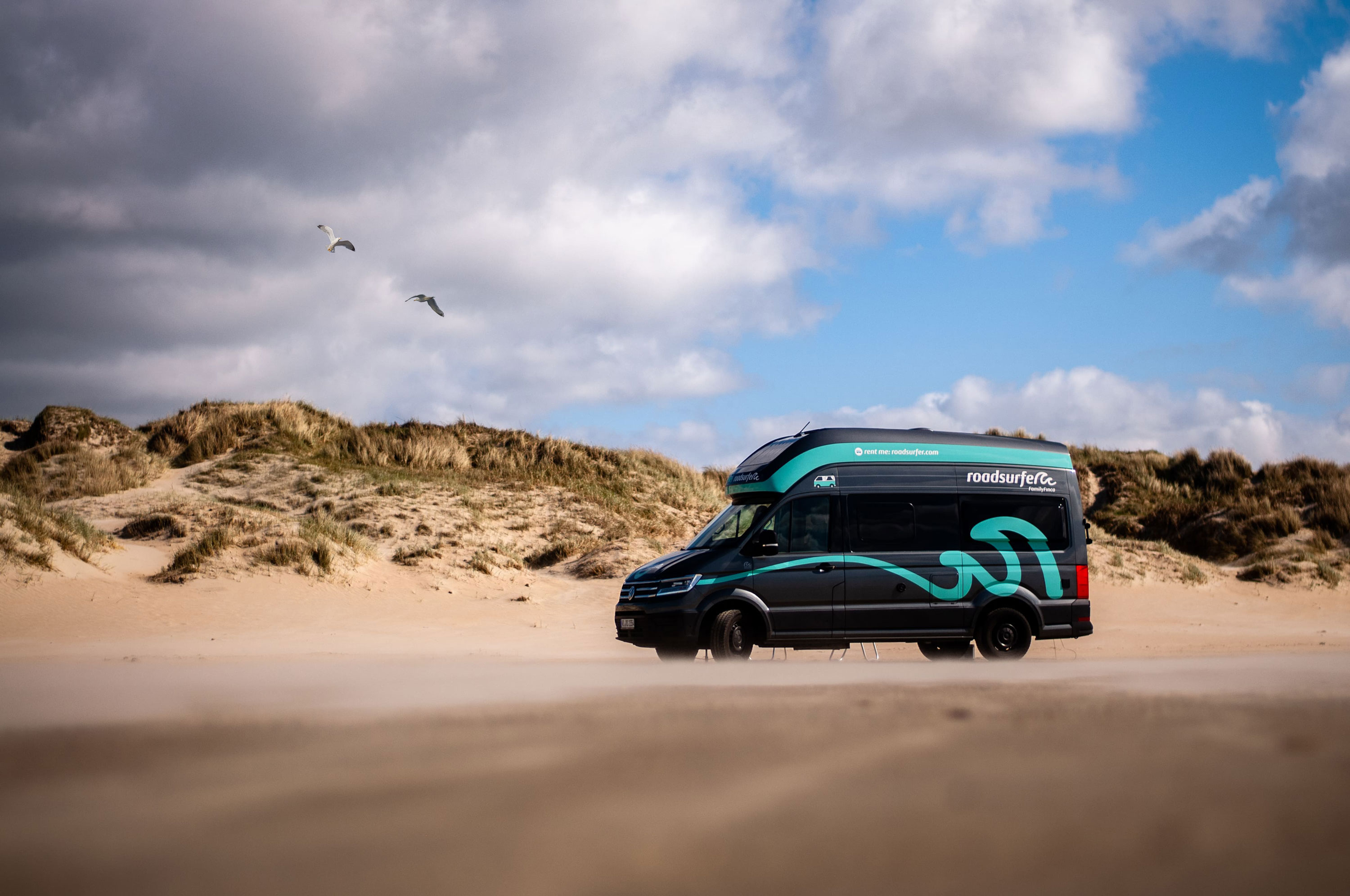 roadsurfer eröffnet eine Station am Hamburger Flughafen