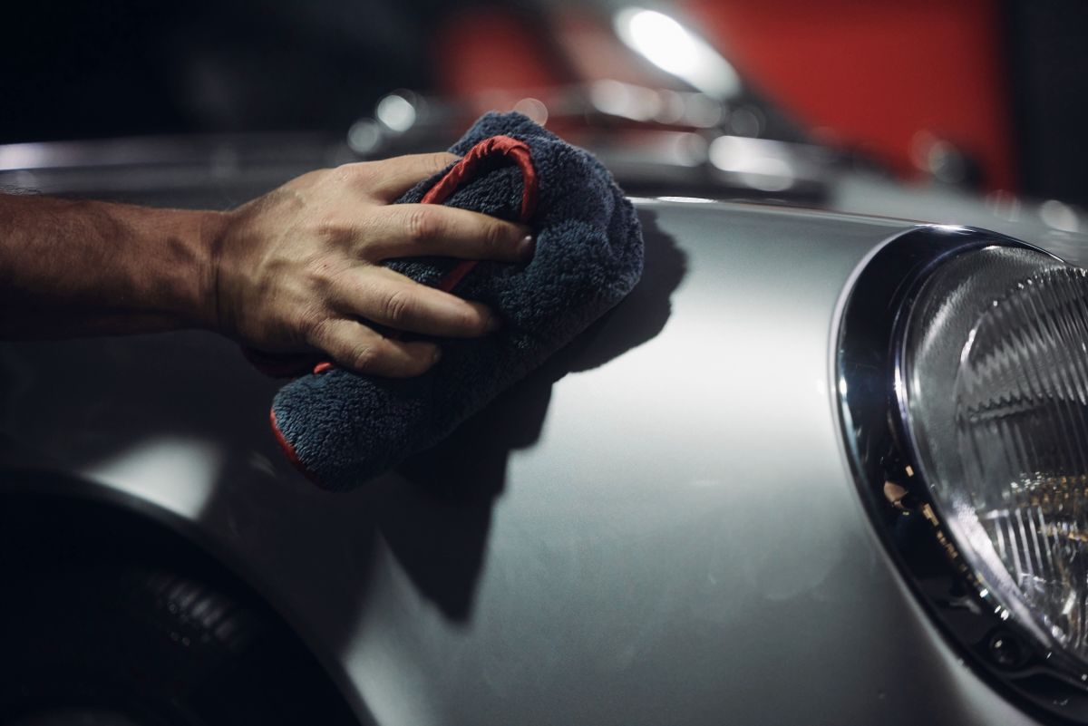Was macht einen perfekten Autolack aus? Ein Gespräch über Haptik, Licht, Pflege und Substanz