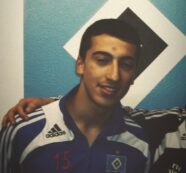 Ex-HSV-Spieler Bega erstattet Strafanzeige und reicht Klage ein: „HSV Hausverbot ist eine Lachnummer – der Verein schweigt“ Ex-HSV-Spieler Bega erstattet Strafanzeige und reicht Klage ein: „HSV Hausverbot ist eine Lachnummer – der Verein schweigt“