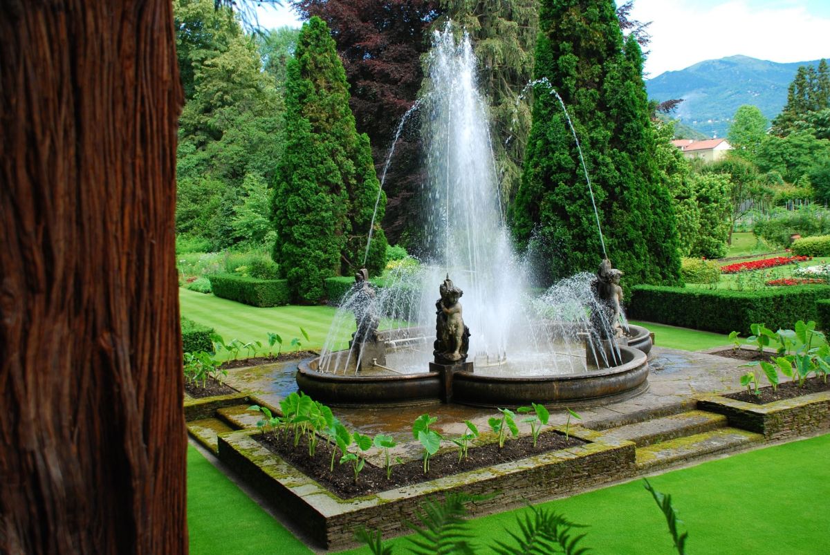 Yoga und Kultur im Blütenmeer: Villa Taranto erweitert Programm 2026