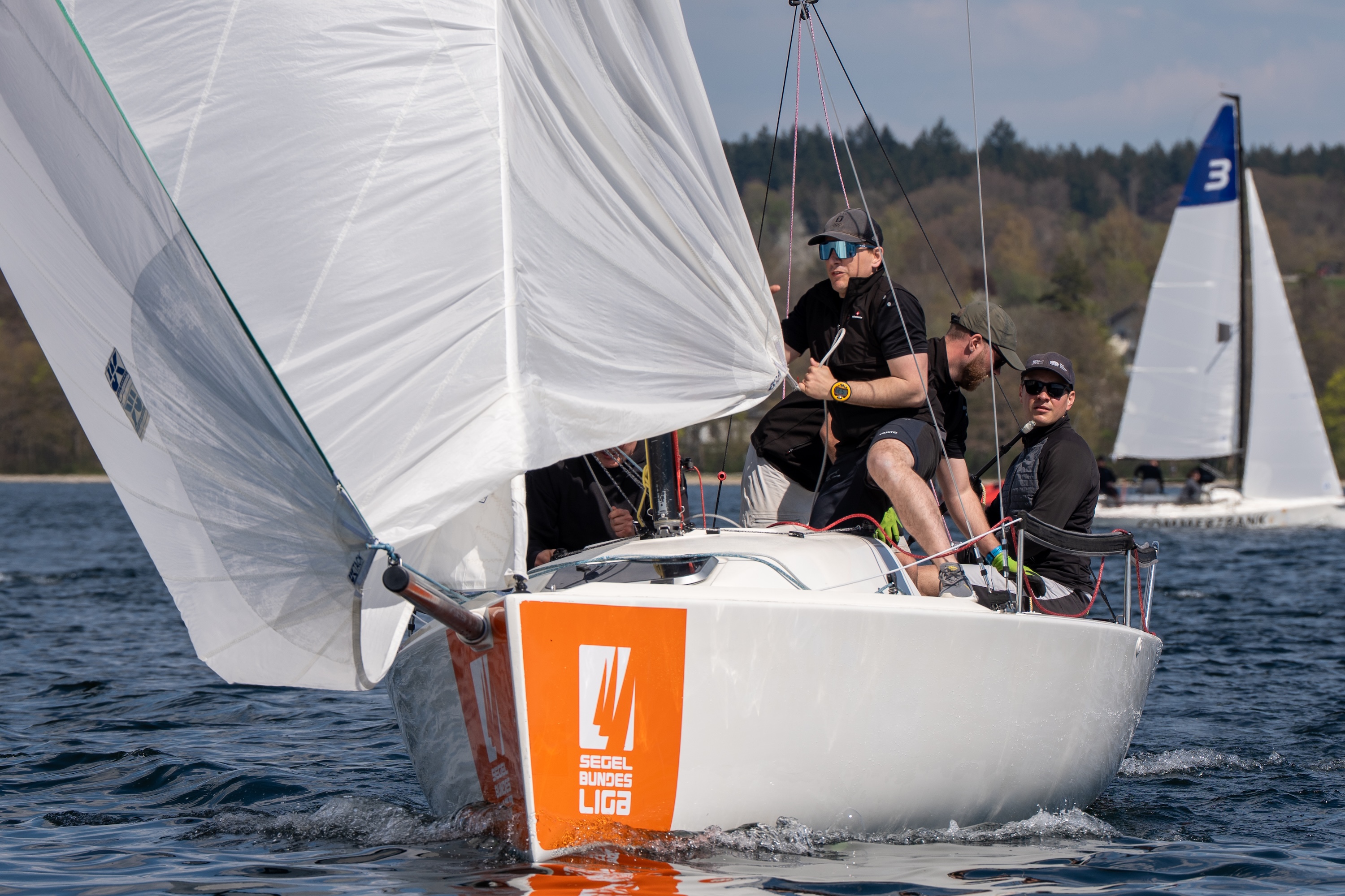 1. Segel-Bundesliga – Joersfelder Segel-Club gewinnt 1. Spieltag am Starnberger See