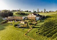 Wein. Wellbeing. Familie.