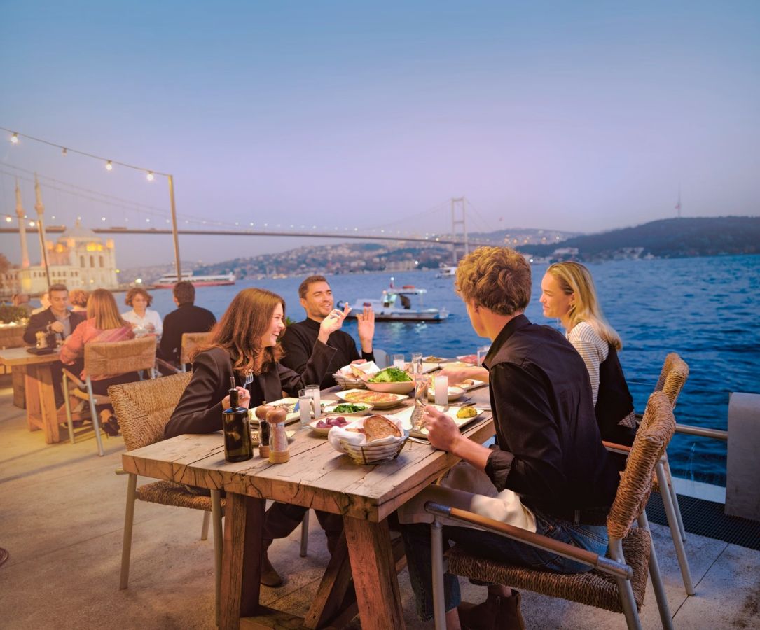 Zwischen Küste und Küche: Die kulinarische Seite des türkischen Sommers Zwischen Küste und Küche: Die kulinarische Seite des türkischen Sommers