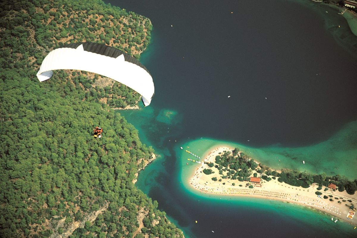 Fethiye: Zwischen Gleitschirm-Abenteuer und Aktivurlaub Fethiye: Zwischen Gleitschirm-Abenteuer und Aktivurlaub